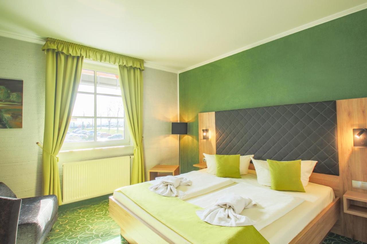 Panorama Berghotel Wettiner Hoehe Зайфен Екстериор снимка