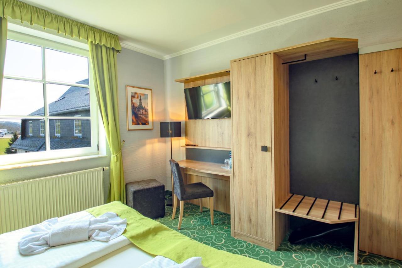 Panorama Berghotel Wettiner Hoehe Зайфен Екстериор снимка
