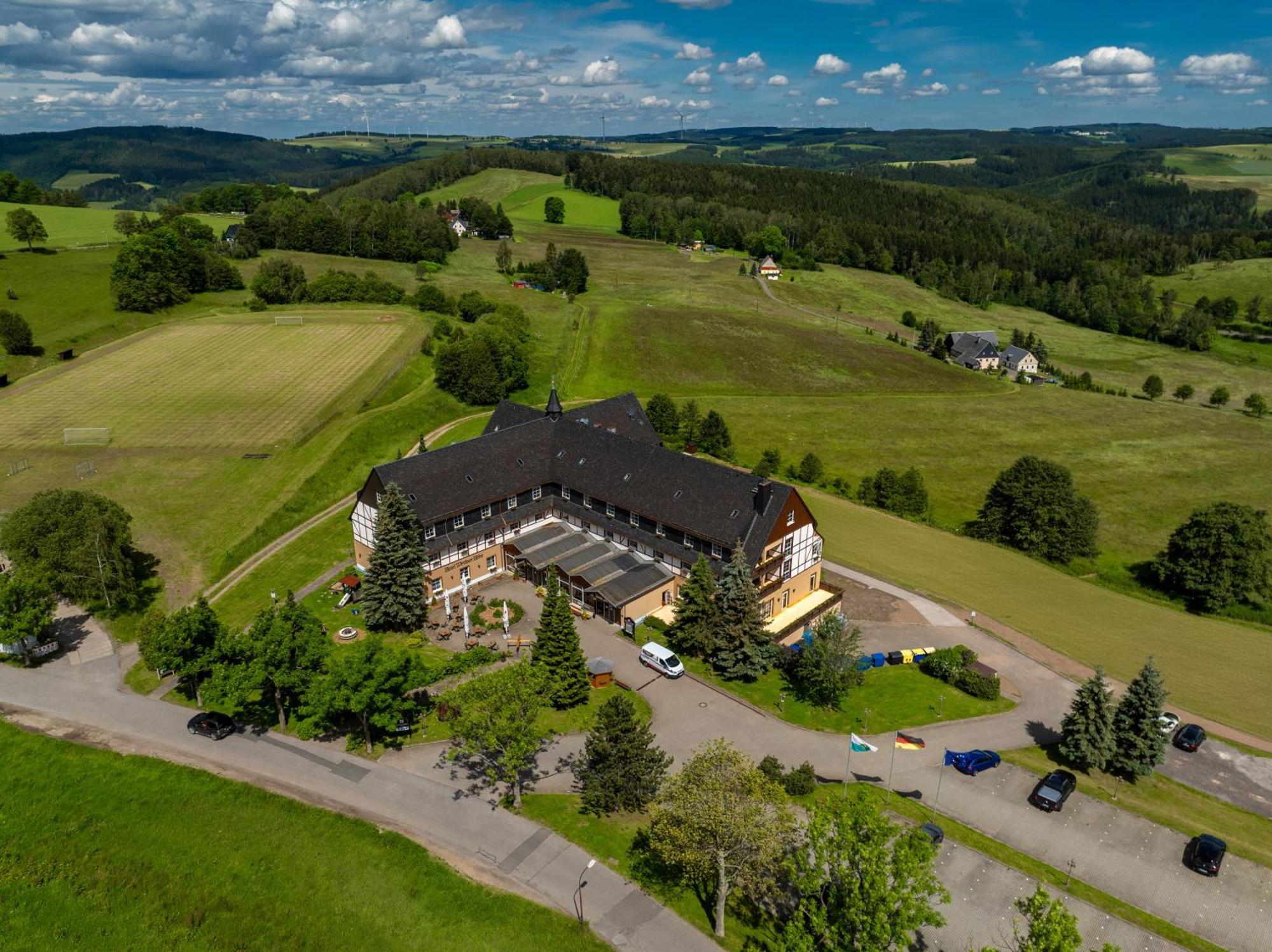 Panorama Berghotel Wettiner Hoehe Зайфен Екстериор снимка